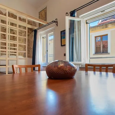 Ferret * ألغيرو